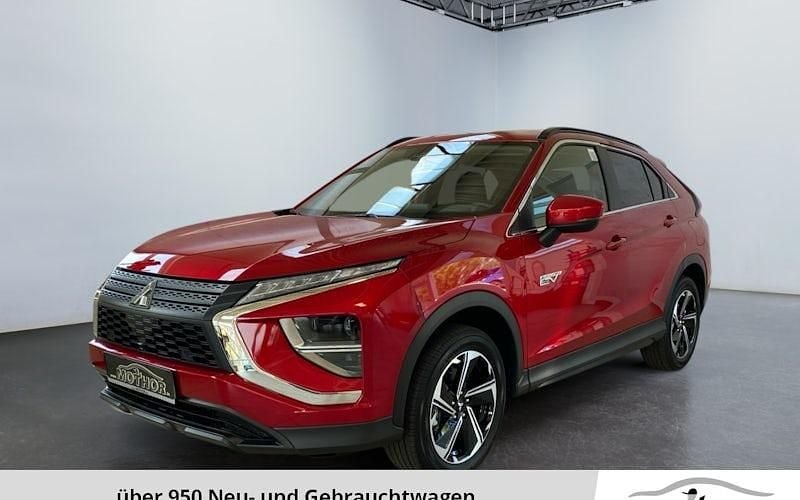 Rot Gebraucht 2024 Mitsubishi Eclipse Cross Basis SUV | 26.890 € (Guter Preis) - Bild 1/4