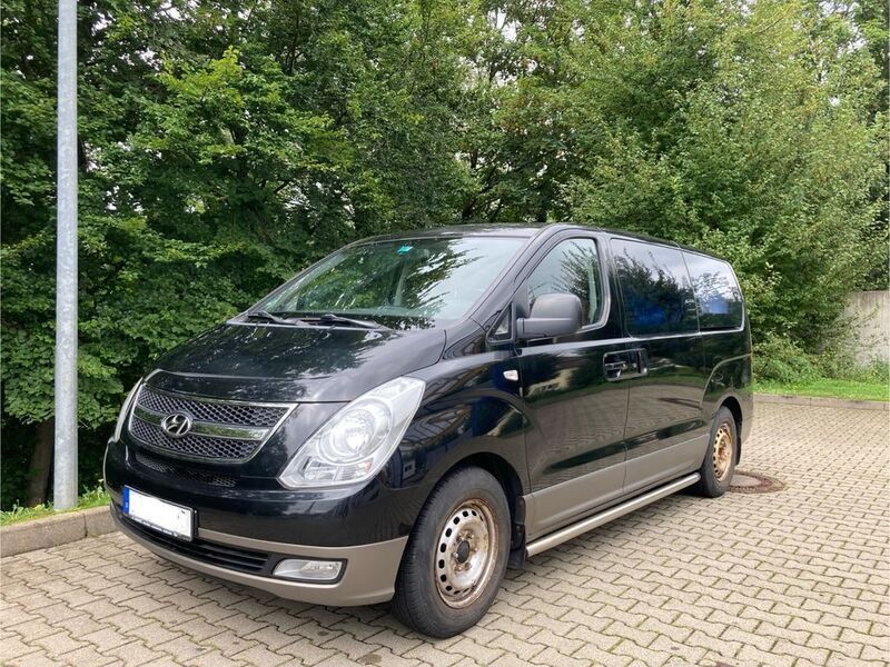 Schwarz Gebraucht 2009 Hyundai H-1 Van / Kleinbus | 6.100 € (Guter Preis) - Bild 1/4