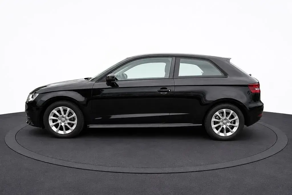 Używany Audi A3 Performance 110 KM (80 kW) 2014 Czarny Sedan/Limuzyna