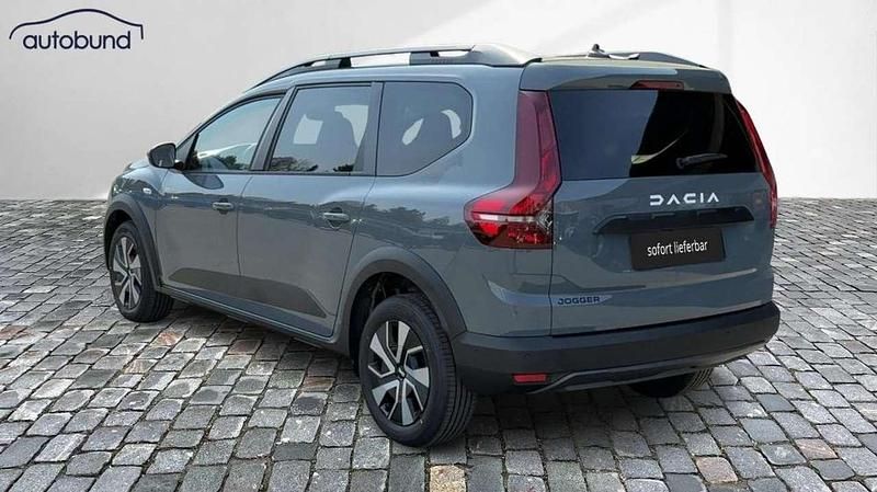 Neu Dacia Jogger Expression 110 PS (80 kW) 2025 Grau Van / Kleinbus