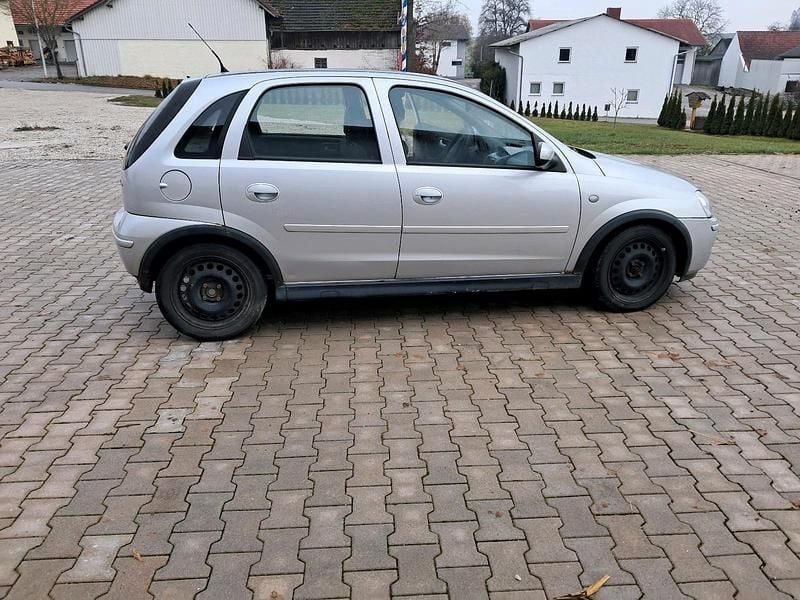 Silber Gebraucht 2005 Opel Corsa Kleinwagen | 450 € (Guter Preis) - Bild 1/4