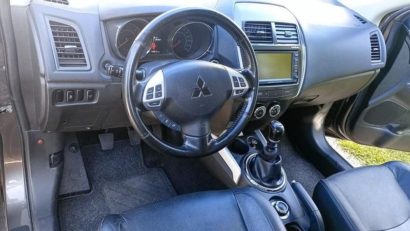 Braun Gebraucht 2012 Mitsubishi ASX Instyle SUV | 7.200 € (Fairer Preis) - Bild 1/4