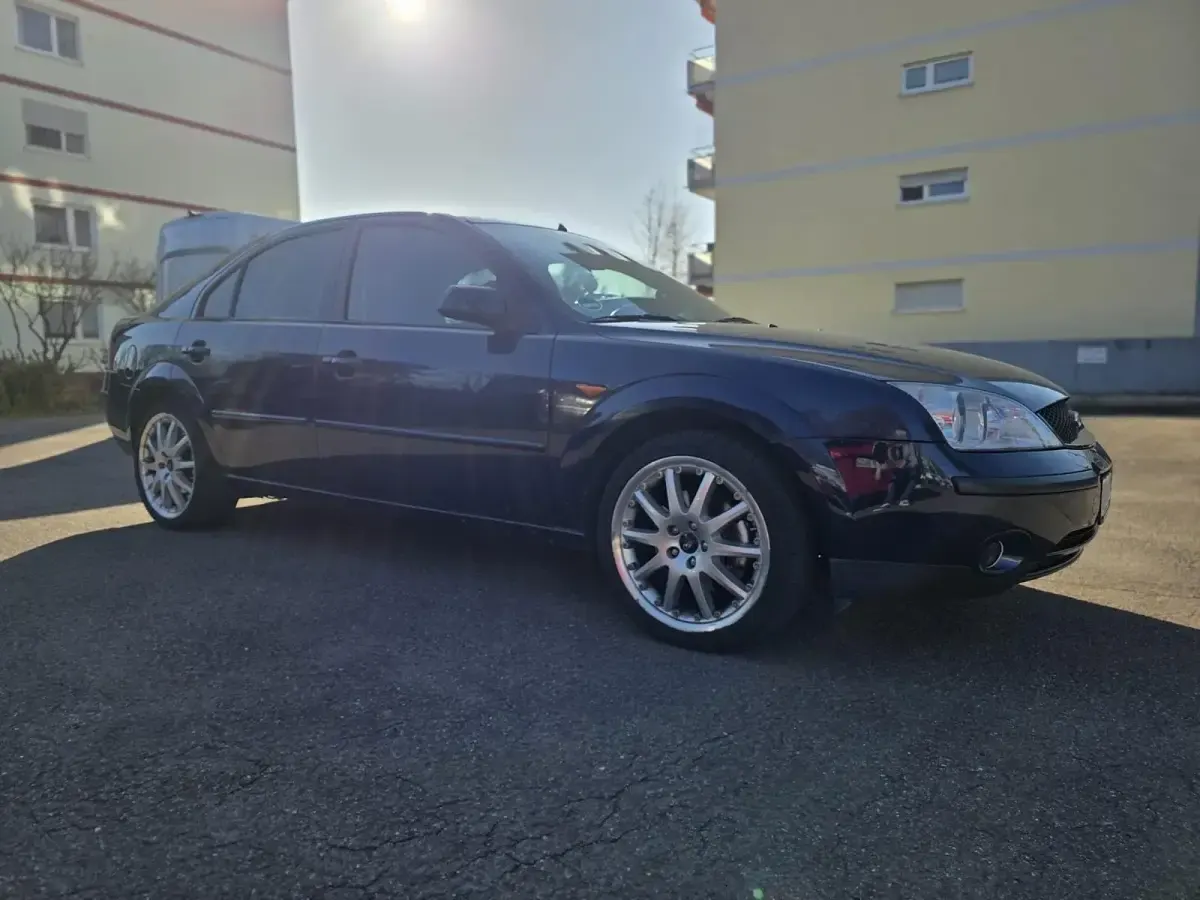 Occasion Ford Mondeo 145 ch (106 kW) 2001 Bleue Berline
