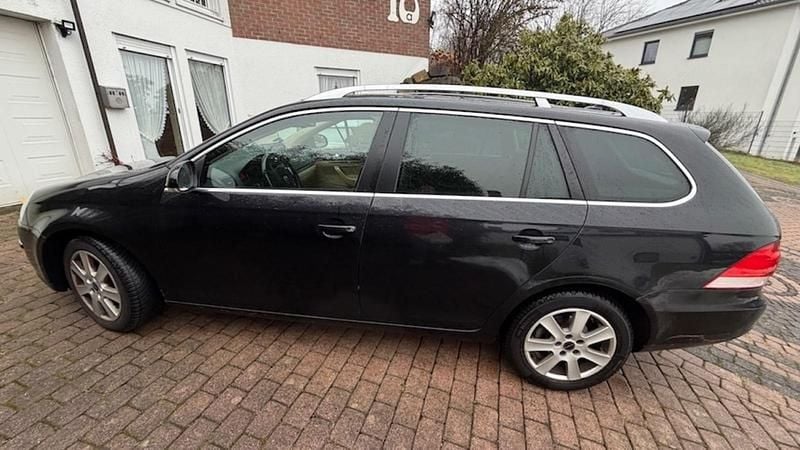 Schwarz Gebraucht 2010 VW Golf Kombi | 6.550 € (Superpreis) - Bild 1/4