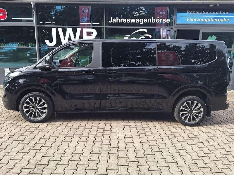 Neu Ford Tourneo Titanium 170 PS (125 kW) 2025 Agate black met. Van / Kleinbus