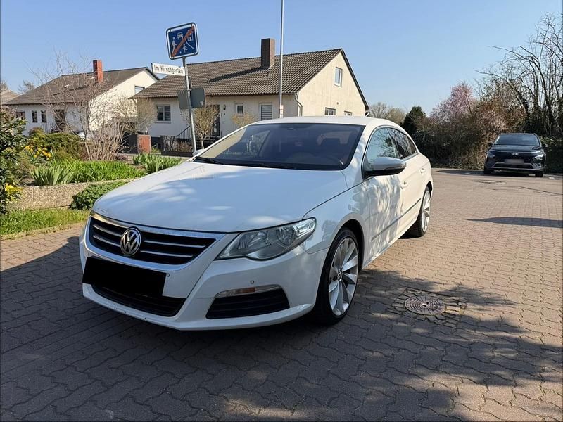 Gebraucht VW Passat Individual 170 PS (125 kW) 2011 Weiß Limousine