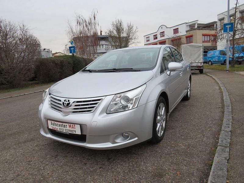 Gebraucht Toyota Avensis Executive 152 PS (111 kW) 2009 Silber Limousine