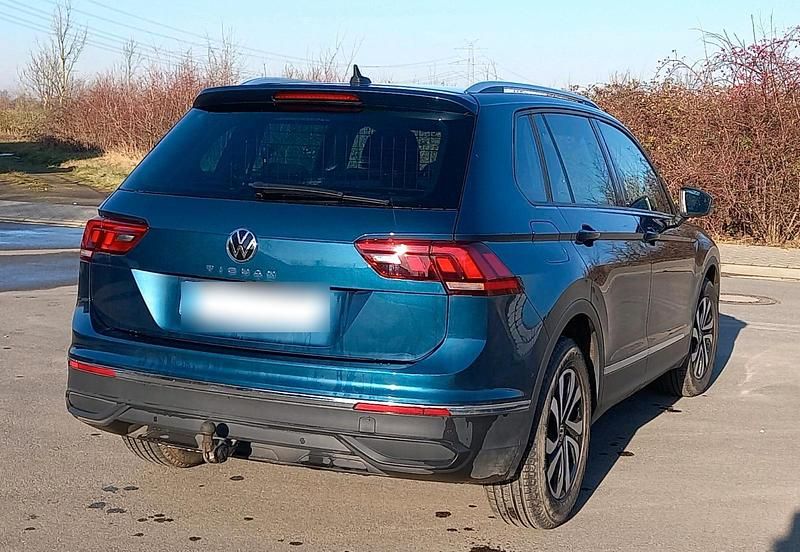 Gebraucht VW Tiguan Active 150 PS (110 kW) 2022 Blau SUV