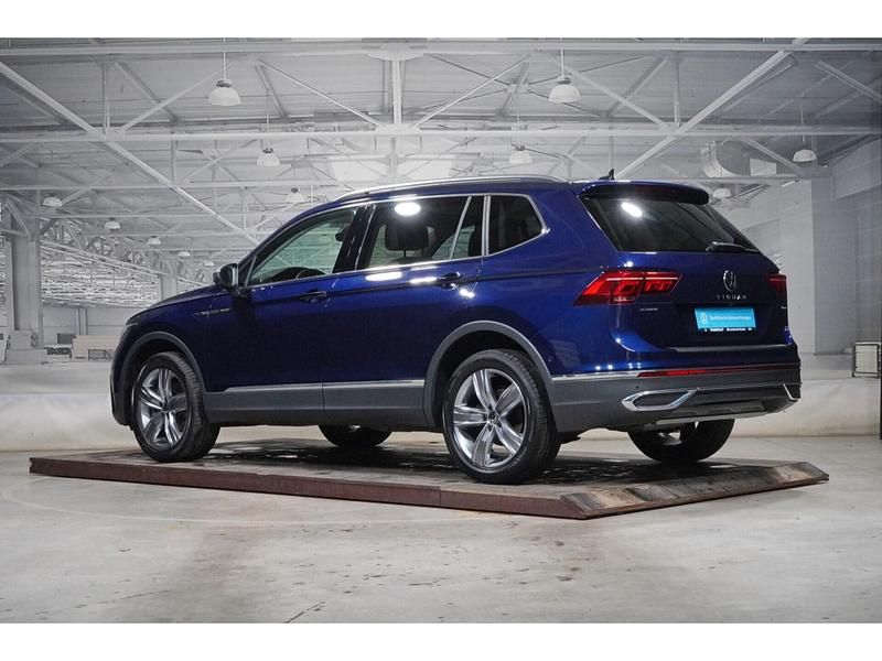 Gebraucht VW Tiguan Allspace Elegance 200 PS (147 kW) 2023 Blau SUV