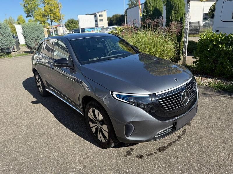 Grau Gebraucht 2023 Mercedes EQC400 SUV | 37.900 € (Fairer Preis) - Bild 1/4