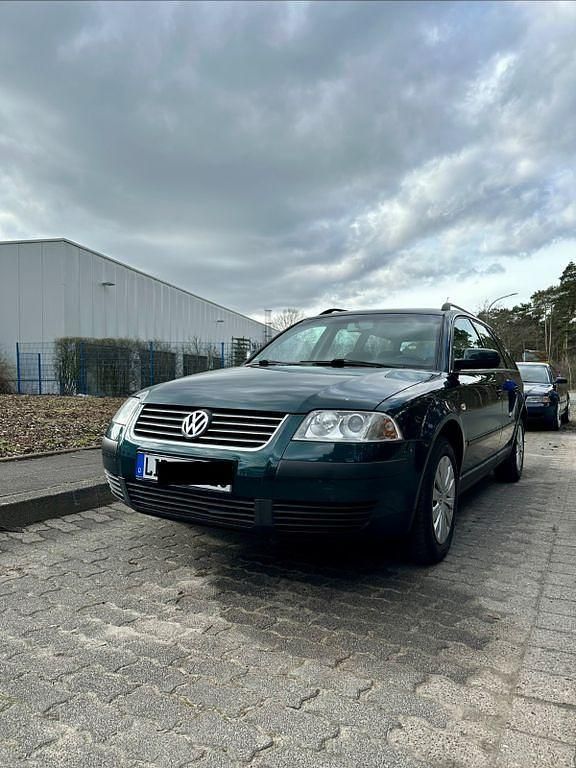 Gebraucht VW Passat Comfortline 116 PS (85 kW) 2001 Grün Kombi