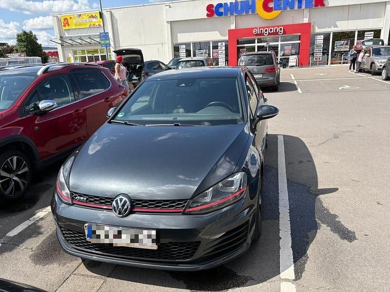 Grau Gebraucht 2016 VW Golf VII GTI Limousine | 14.000 € (Fairer Preis) - Bild 1/4