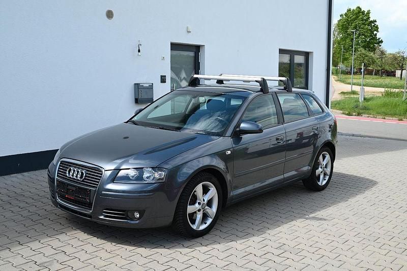 Grau Gebraucht 2007 Audi A3 Ambiente Limousine | 6.099 € (Etwas zu teuer) - Bild 1/4