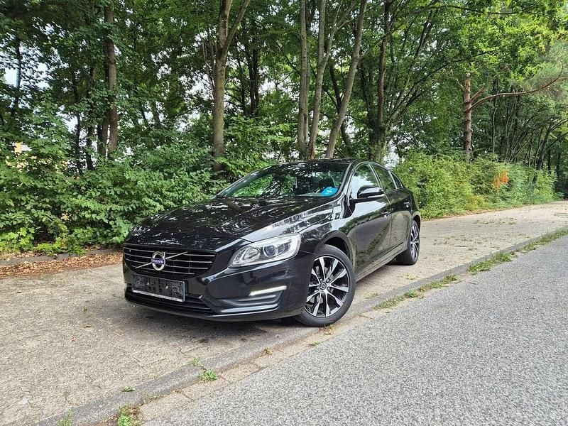 Schwarz Gebraucht 2018 Volvo S60 Linje Svart Limousine | 15.499 € (Guter Preis) - Bild 1/4
