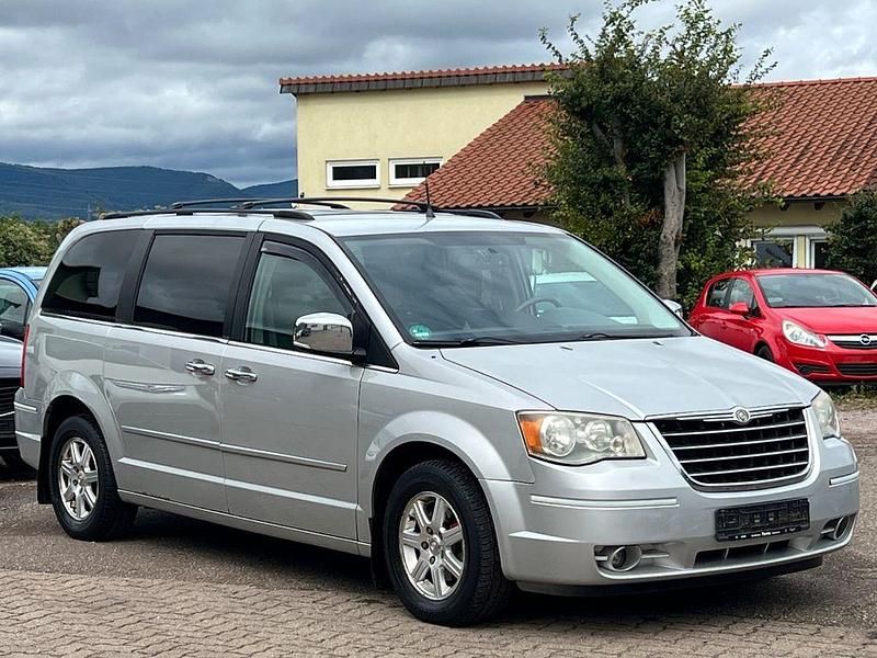 Silber Gebraucht 2008 Chrysler Grand Voyager Van / Kleinbus | 4.999 € - Bild 1/4