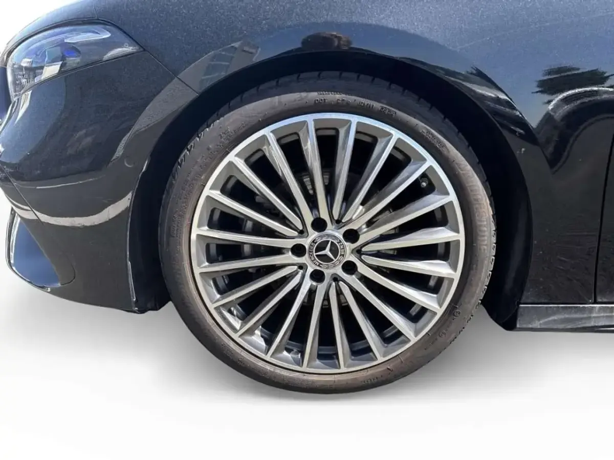Gebraucht Mercedes A180 AMG 136 PS (100 kW) 2025 Schwarz Limousine