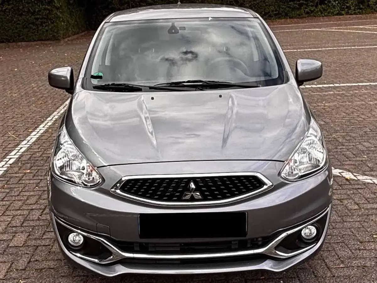 Gebraucht Mitsubishi Space Star Top 80 PS (58 kW) 2018 Grau Kleinwagen