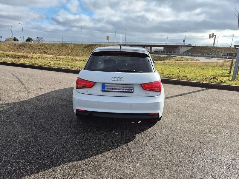 Gebraucht Audi A1 Sportback Sport 95 PS (69 kW) 2017 Weiß Kleinwagen