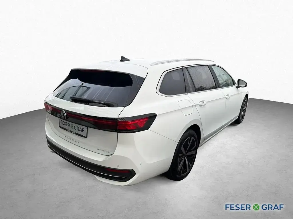 Gebraucht VW Passat Business 204 PS (150 kW) 2026 Weiß (pure white uni) Kombi