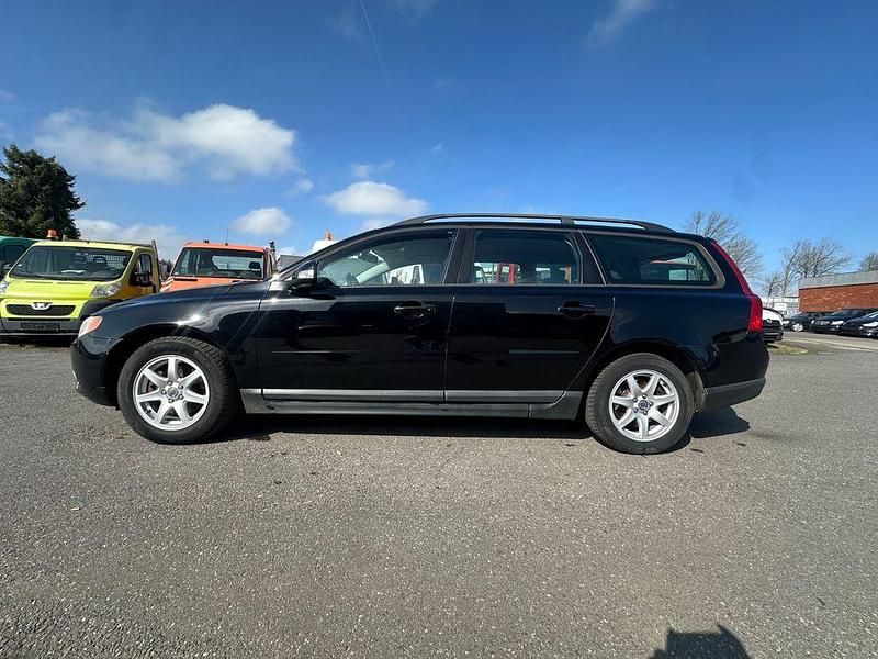 Gebraucht Volvo V70 136 PS (100 kW) 2010 Schwarz Kombi