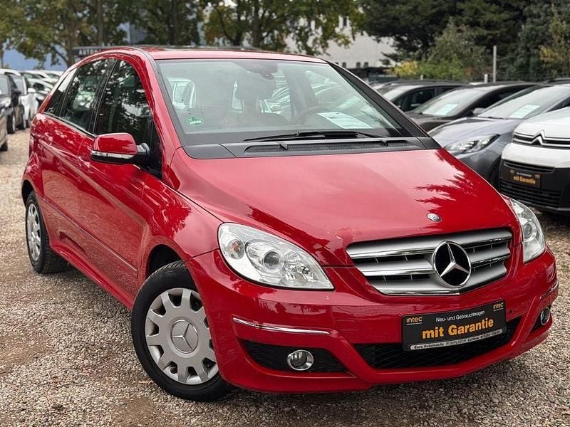 Gebraucht Mercedes B170 116 PS (85 kW) 2009 Rot Van / Kleinbus