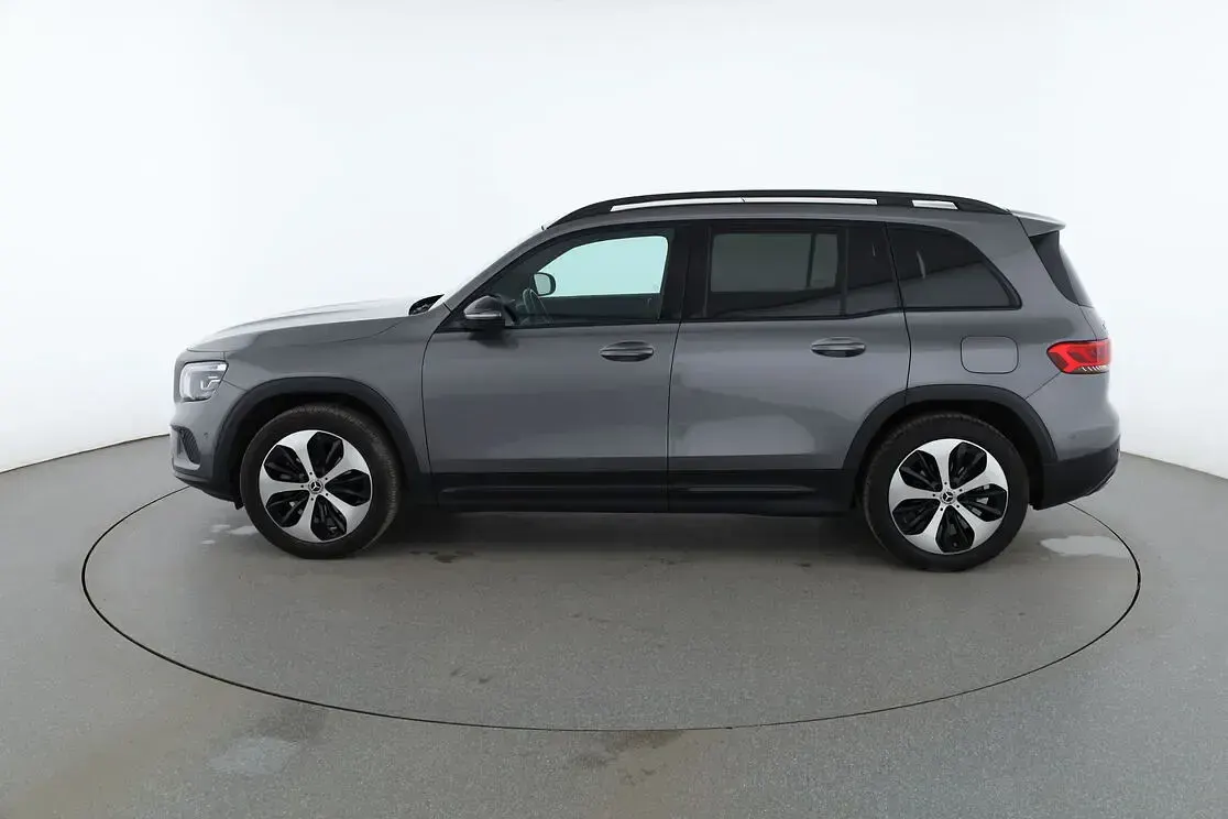 Gebraucht Mercedes GLB200 Progressive 163 PS (119 kW) 2022 Grau SUV