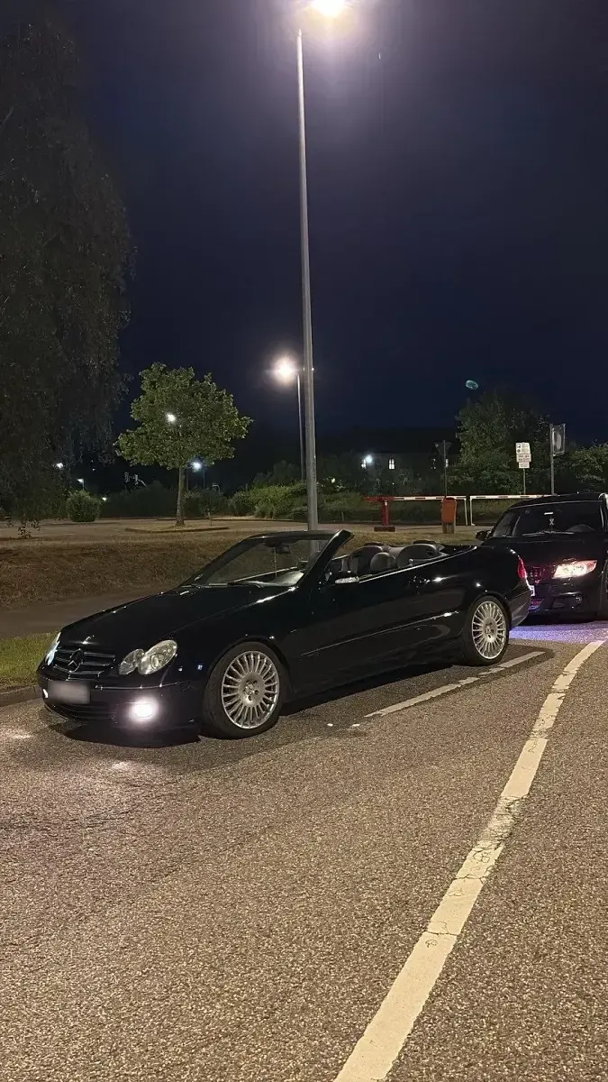 Gebraucht Mercedes CLK320 224 PS (164 kW) 2006 Schwarz Cabrio