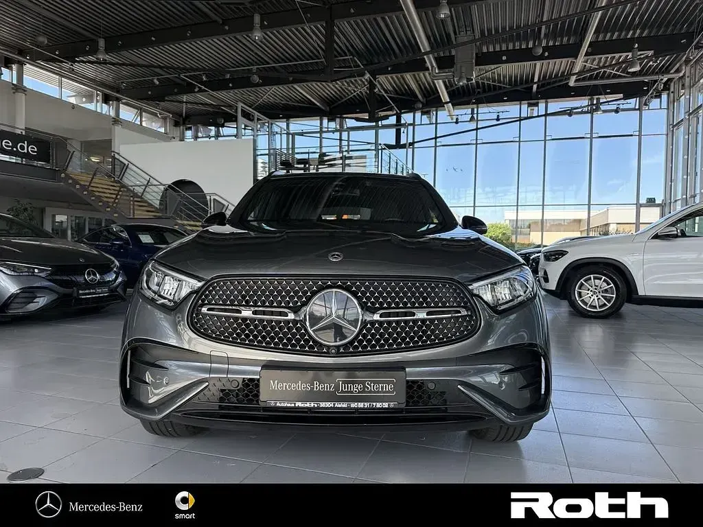 Gebraucht Mercedes GLC200 AMG 227 PS (166 kW) 2023 Grau SUV