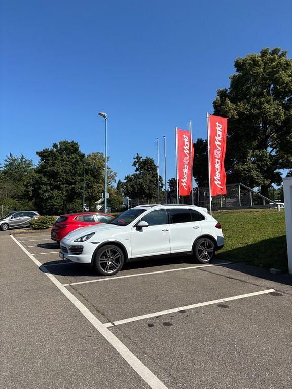 Weiß Gebraucht 2014 Porsche Cayenne Platinum Edition SUV | 21.500 € (Superpreis) - Bild 1/4