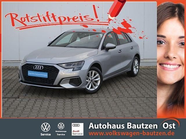 Gebraucht Audi A3 Basis 110 PS (80 kW) 2022 Silber (florettsilber metallic) Limousine