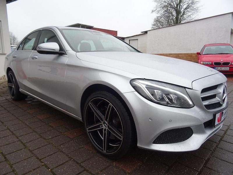 Gebraucht Mercedes C300 245 PS (180 kW) 2015 Silber Limousine