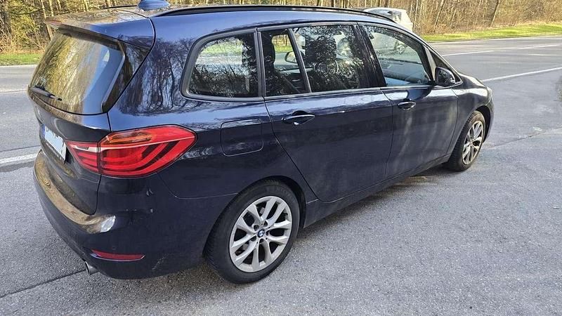 Second-hand BMW 220 Advantage 190 CP (139 kW) 2017 Albastru Monovolum