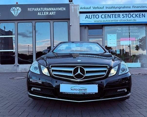 Gebraucht Mercedes E500 387 PS (284 kW) 2011 Schwarz Cabrio