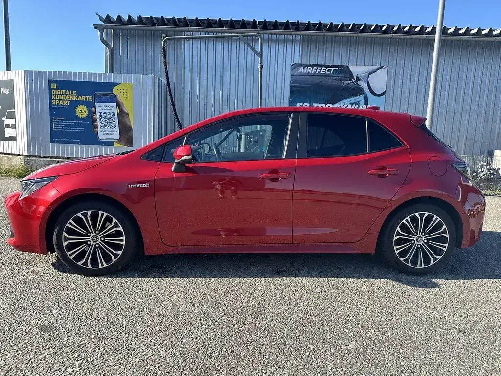Gebraucht Toyota Corolla Club 152 PS (111 kW) 2019 Rot Limousine