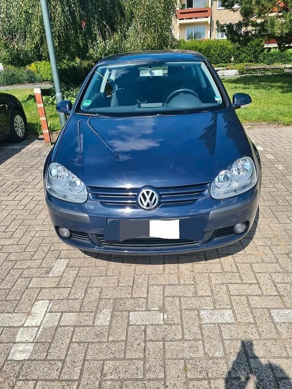 Blau Gebraucht 2004 VW Golf V Comfortline Limousine | 2.600 € (Fairer Preis) - Bild 1/4
