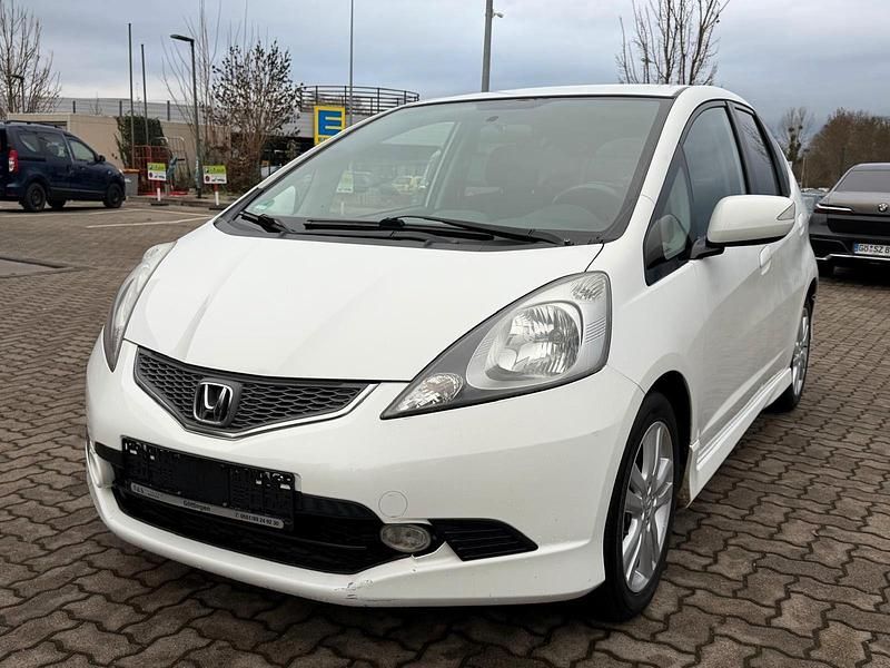 Weiß Gebraucht 2011 Honda Jazz Comfort Kleinwagen | 5.990 € (Fairer Preis) - Bild 1/4