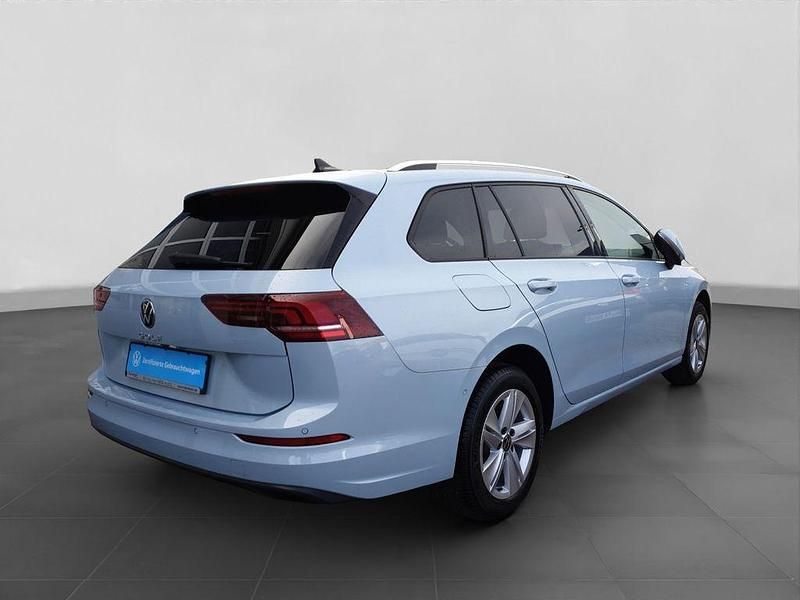Gebraucht VW Golf VIII Life 116 PS (85 kW) 2025 Blau Kombi