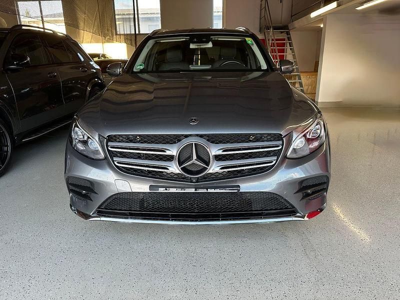 Gebraucht Mercedes GLC250 AMG 204 PS (150 kW) 2017 Grau SUV