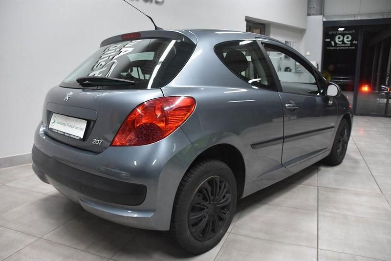 Gebraucht Peugeot 207 Urban Move 73 PS (53 kW) 2009 Grau Kleinwagen