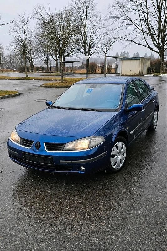 Blau Gebraucht 2005 Renault Laguna II Limousine | 999 € (Guter Preis) - Bild 1/4