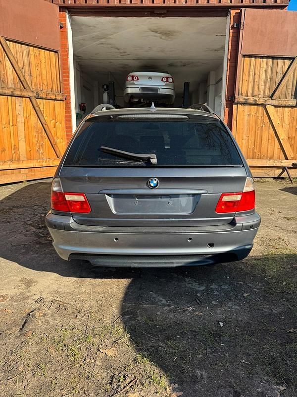 Gebraucht BMW 320 M Sport 150 PS (110 kW) 2003 Grau Kombi