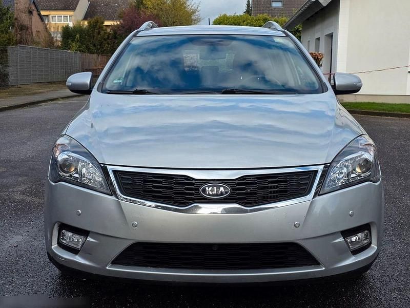 Gebraucht Kia Ceed 116 PS (85 kW) 2009 Silber Kleinwagen