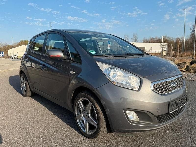Gebraucht Kia Venga Vision 90 PS (66 kW) 2011 Grau Kleinwagen