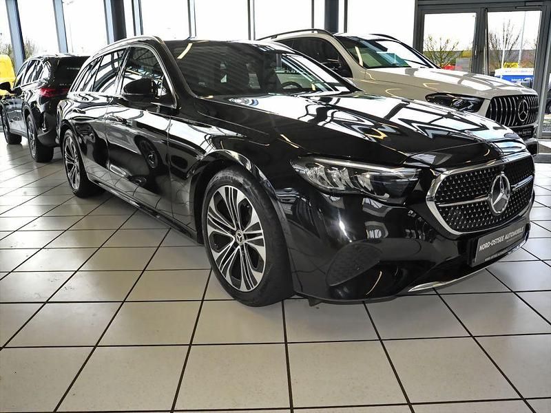 Usado Mercedes E200 Avantgarde 204 CV (150 kW) 2024 Negro Familiar