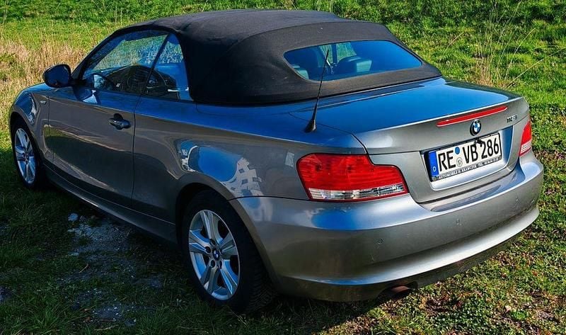 Gebraucht BMW 118 Cabriolet 143 PS (105 kW) 2010 Grau Cabrio