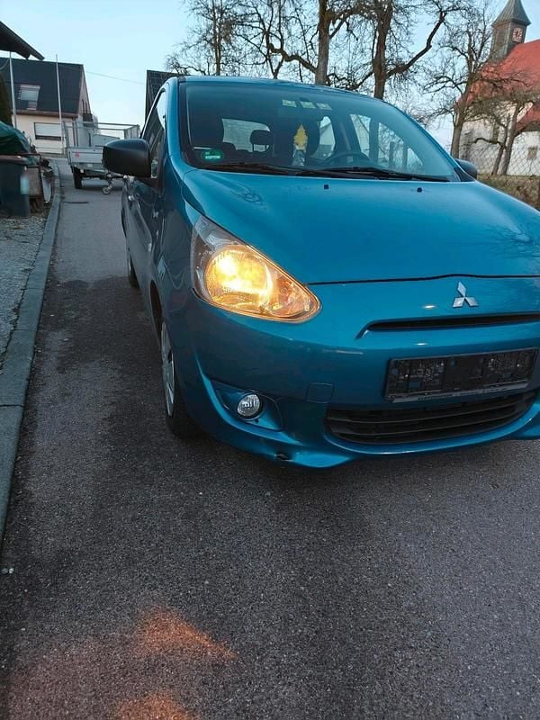 Gebraucht Mitsubishi Space Star 71 PS (52 kW) 2015 Blau Kleinwagen