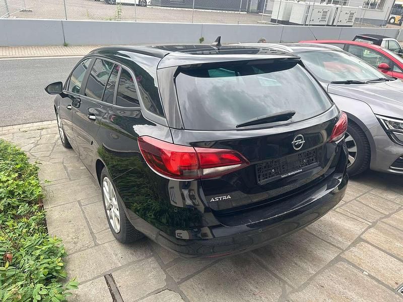 Gebraucht Opel Astra Edition 110 PS (80 kW) 2018 Onyx schwarz Kombi