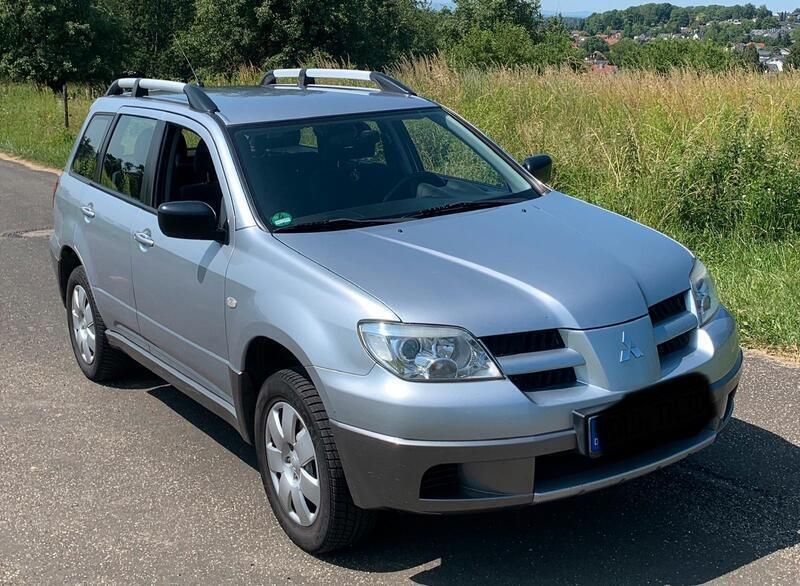 Silber Gebraucht 2006 Mitsubishi Outlander SUV | 1.050 € (Superpreis) - Bild 1/4