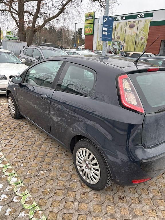 Gebraucht Fiat Punto Pop 69 PS (50 kW) 2011 Blau Kleinwagen