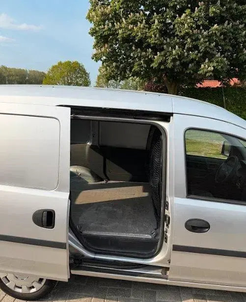 Gebraucht Opel Combo 101 PS (74 kW) 2009 Silber Van / Kleinbus